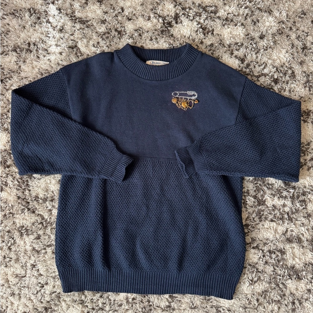 Beautiful vintage Classic Stitches charmed sewing sweater